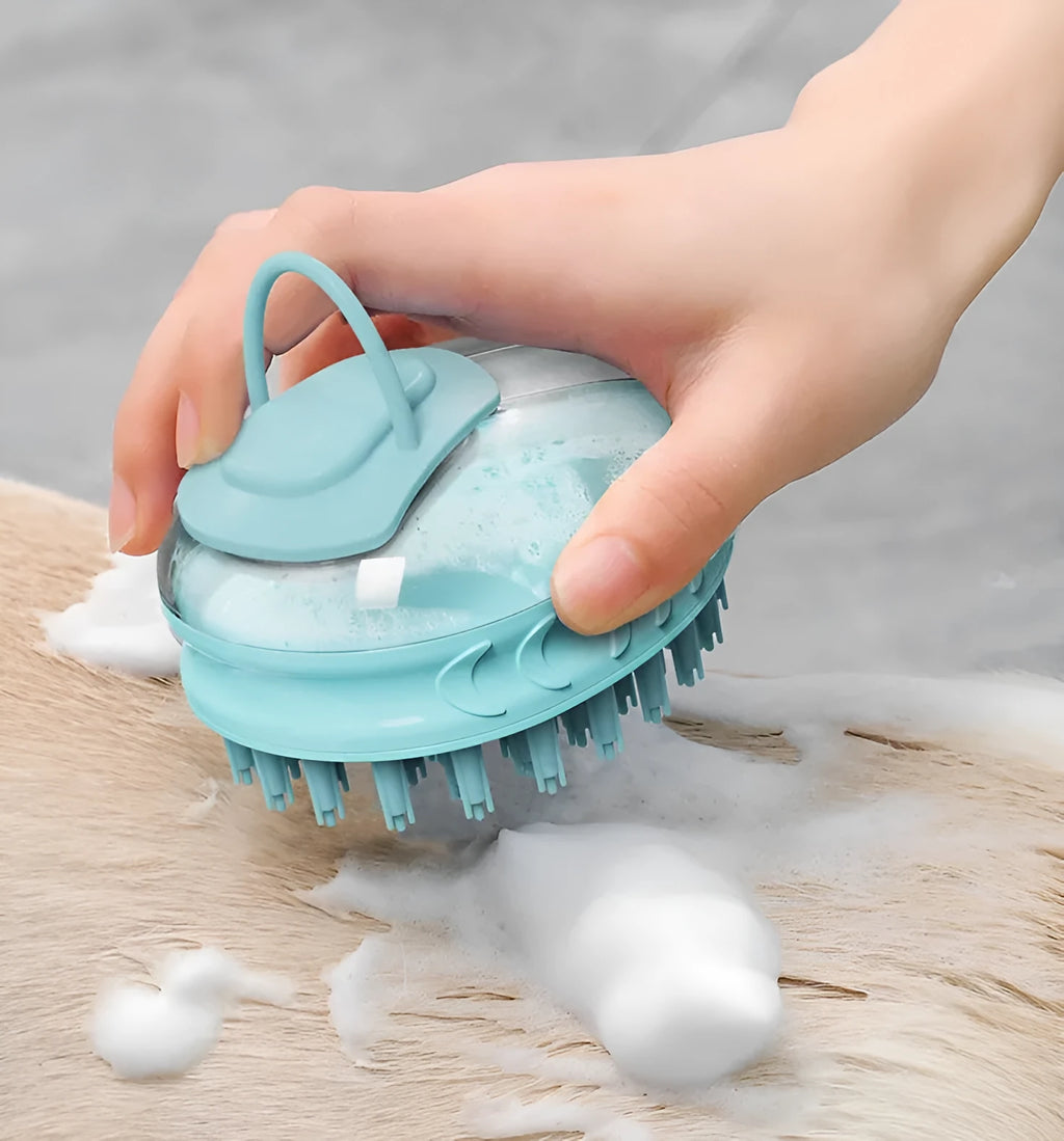 Pet bath brush in TPR and PP, 7.8 x 8.8 x 10.2 cm, blue and green, dog rub massage tool