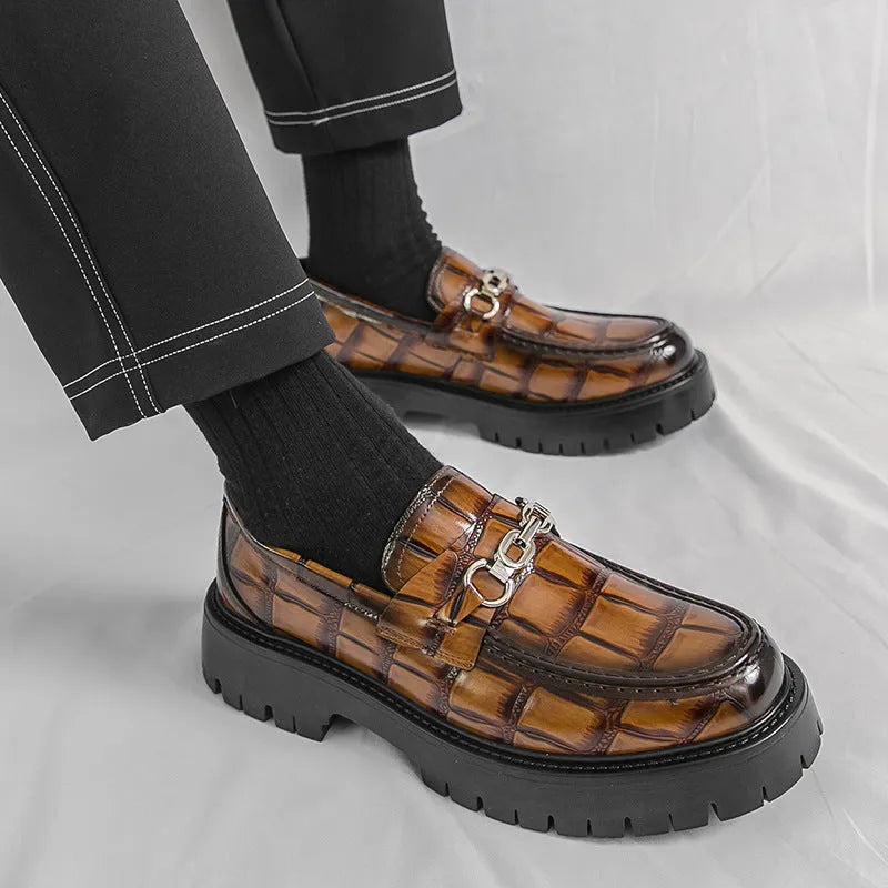 Men's crocodile pattern leather platform loafers in black, brown and yellow colours with flat heel