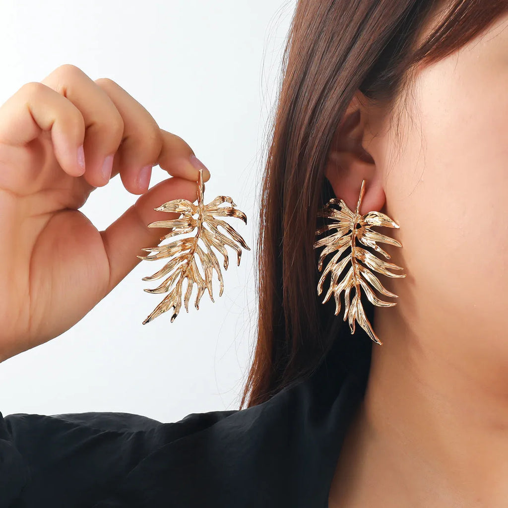 Women's leaves simple earrings in gold or silver geometric zinc alloy affordable luxury style