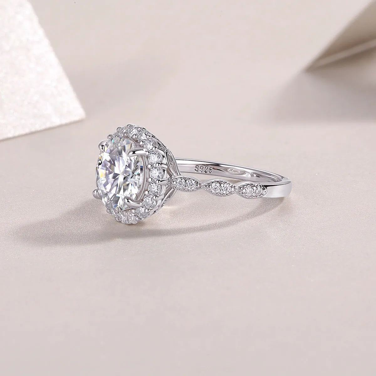 3-carat moissanite wedding ring set with S925 silver and platinum plating in gift box
