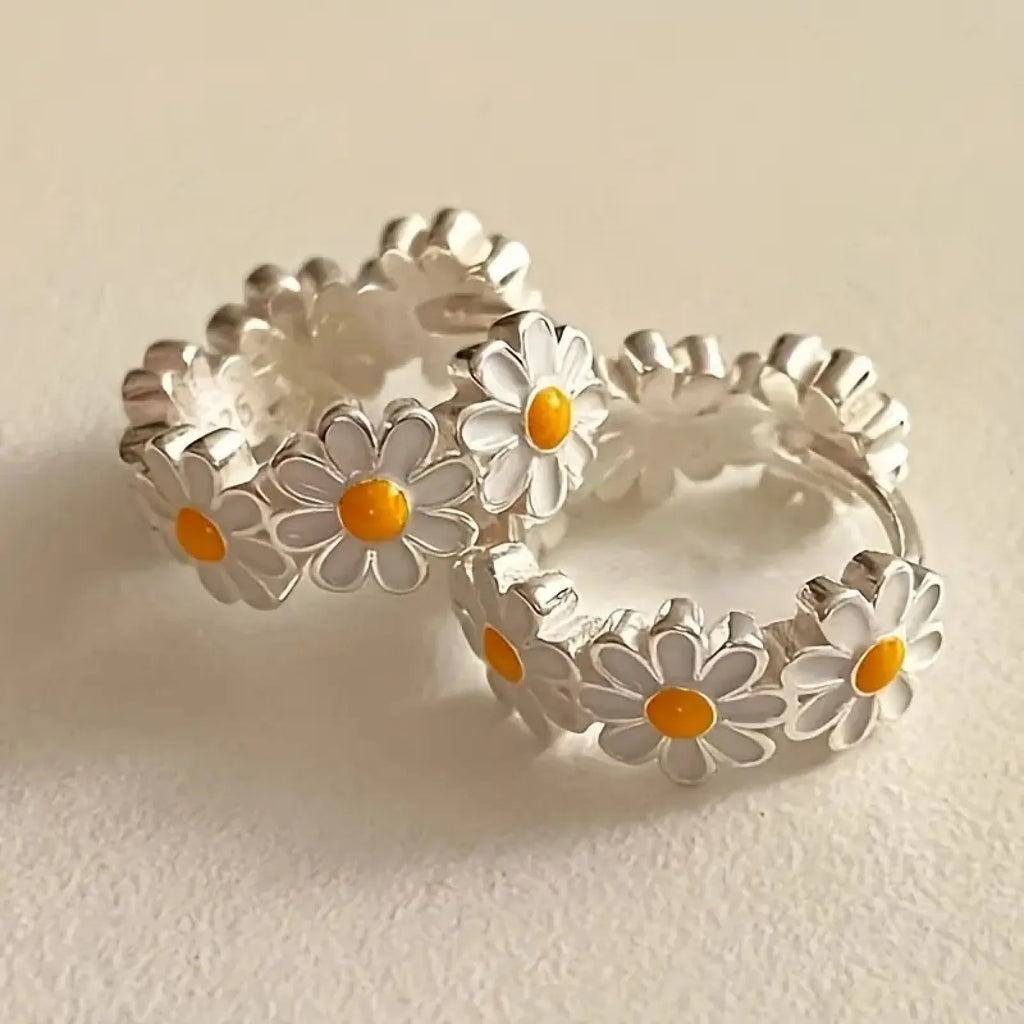 White fashion daisy flower ring earrings with electroplated copper construction and gem details