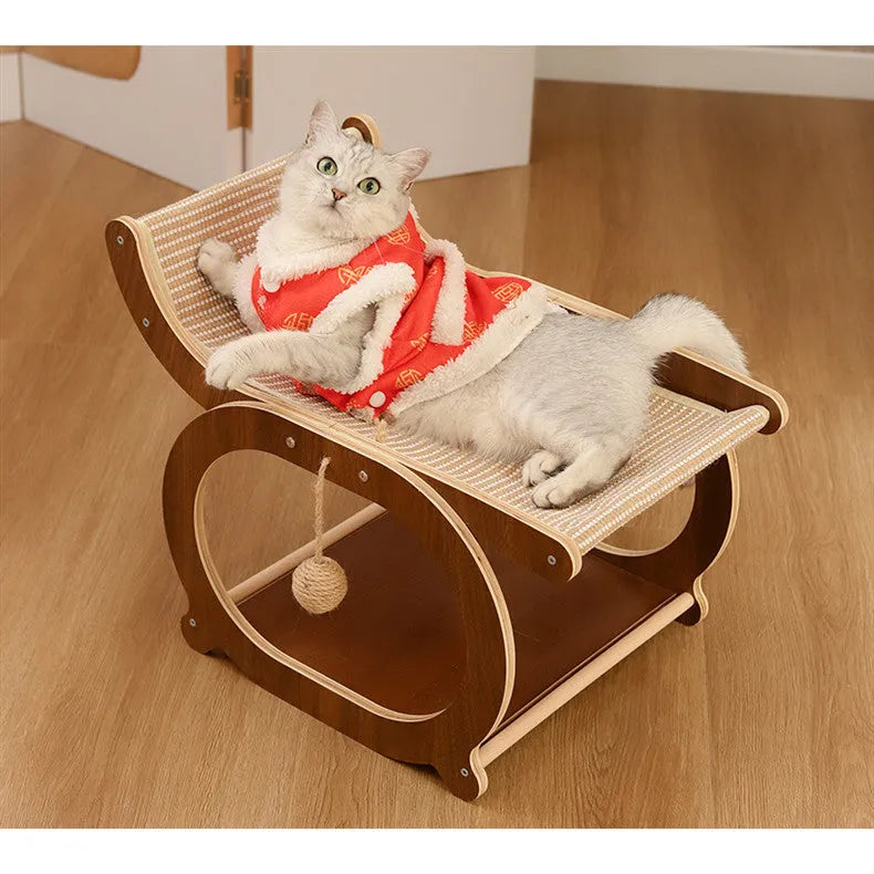 Solid wood sisal cat bed recliner in wood colour, scratch-resistant surface