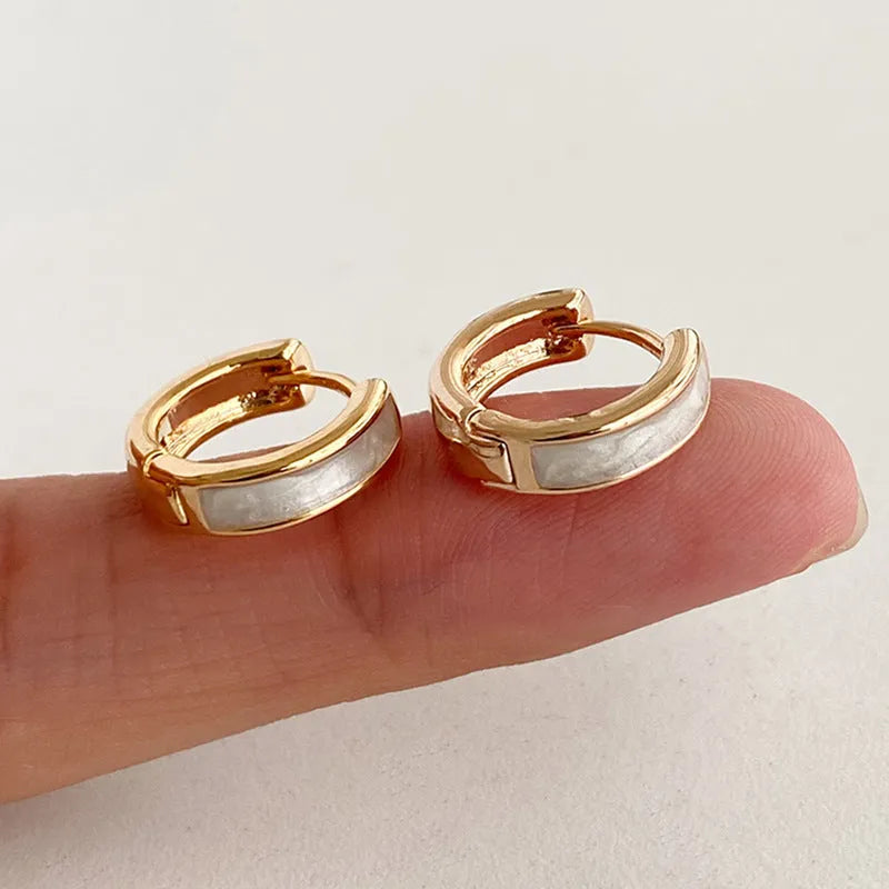 Ring ear clip women's simple contrast colour milky white geometric round copper gold earrings, one pair