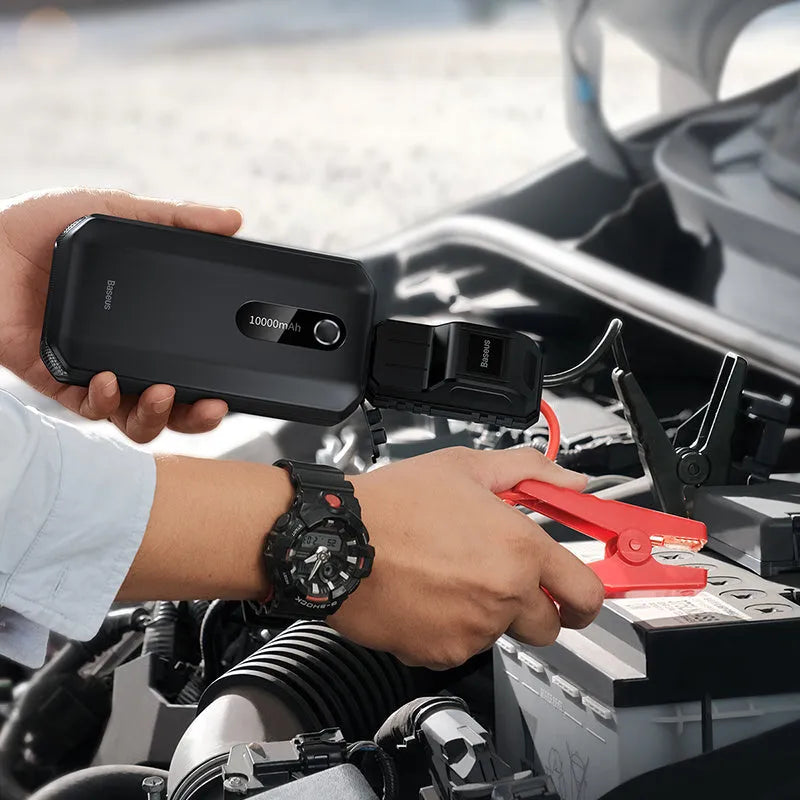 Black vehicle mounted multifunctional emergency lighter 10000mAh 12V jump starter with Type-C and USB ports