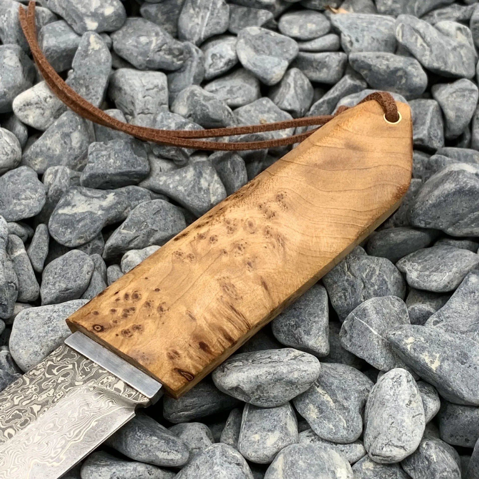 White Shadow Damascus VG10 steel outdoor camping short knife with Thuja wood handle