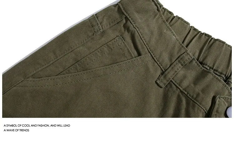 Workwear rivet cropped pants in wide-leg shorts style with mid waist and micro-elastic fabric
