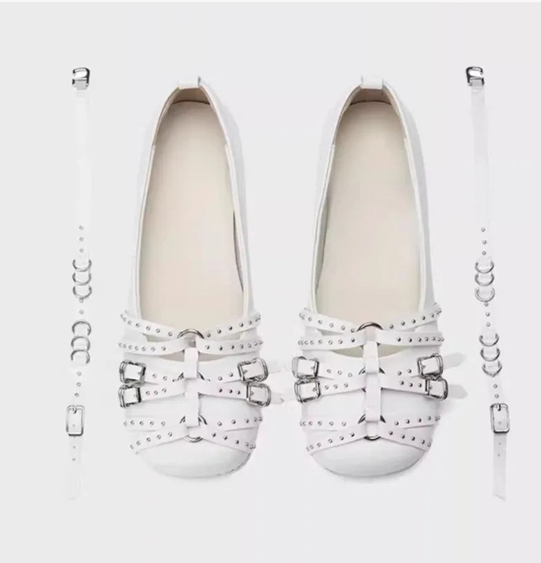 Women's black genuine leather retro flat shoes with buckle fastening and square toe design