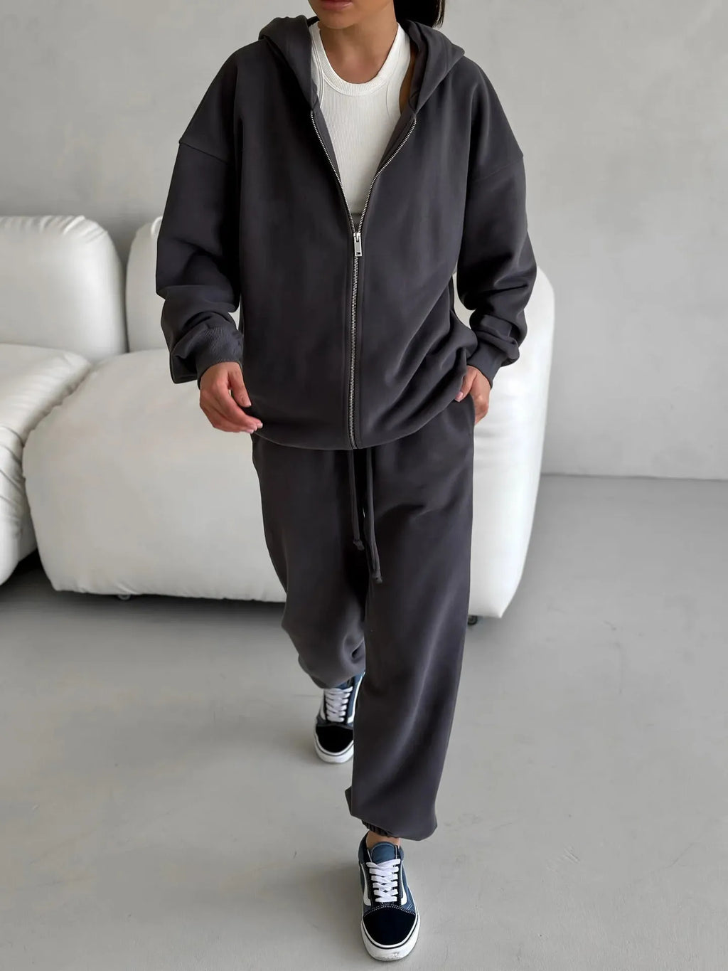 Women's loose fit street style two-piece set with long sleeve coat and trousers in solid colour
