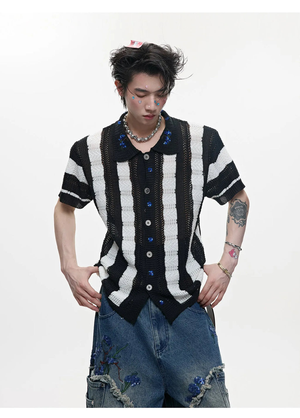 Men's red and black striped knitted short-sleeved shirt with loose fit and button decoration
