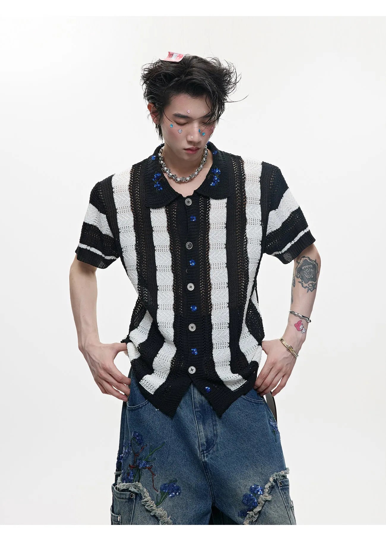 Men's red and black striped knitted short-sleeved shirt with loose fit and button decoration