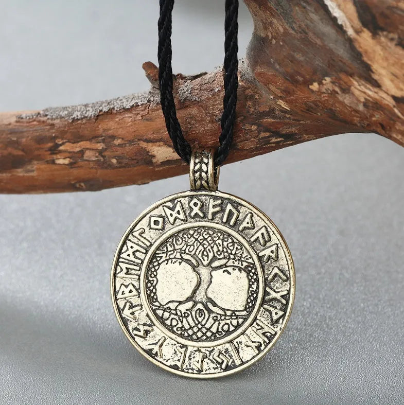 Tree of life necklace in antique silver with alloy pendant and chain