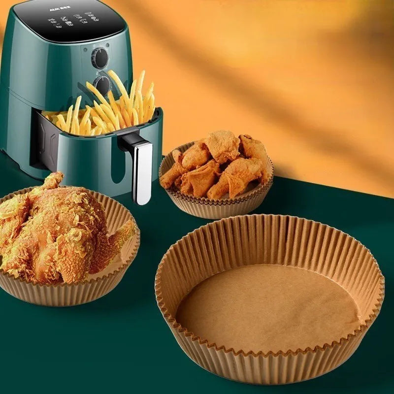 Round white disposable parchment paper liner for air fryer with a 4.5cm edge.