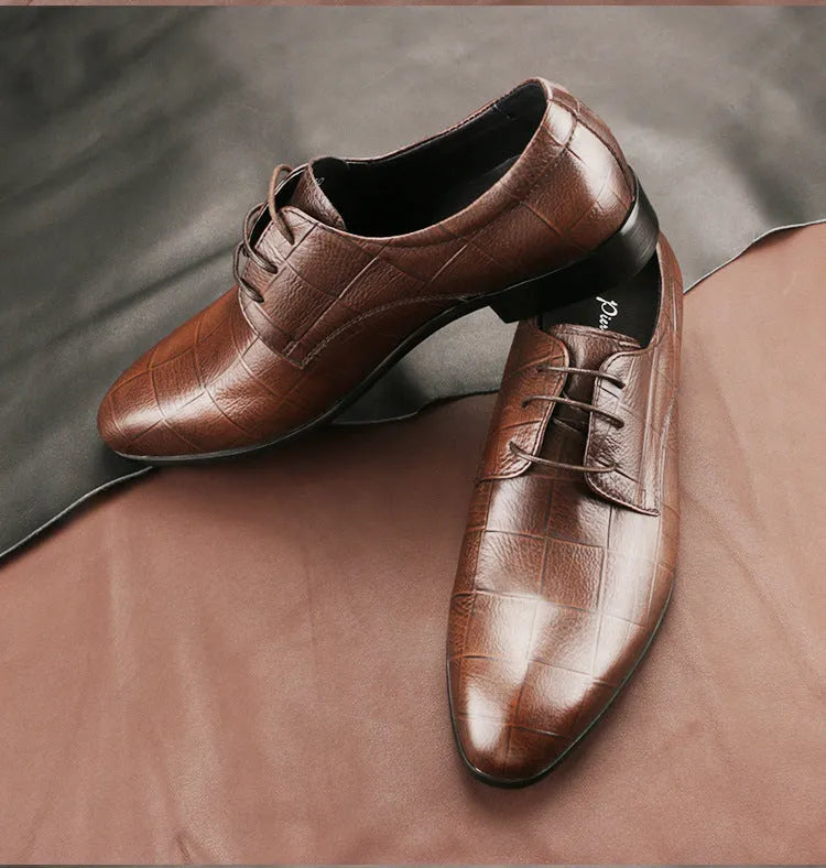 Men's black checkered cowhide Derby shoes with pointed toe and rubber sole.