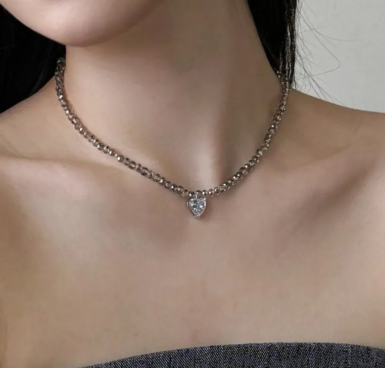 925 silver heart necklace for women in platinum white or platinum black electroplated finish