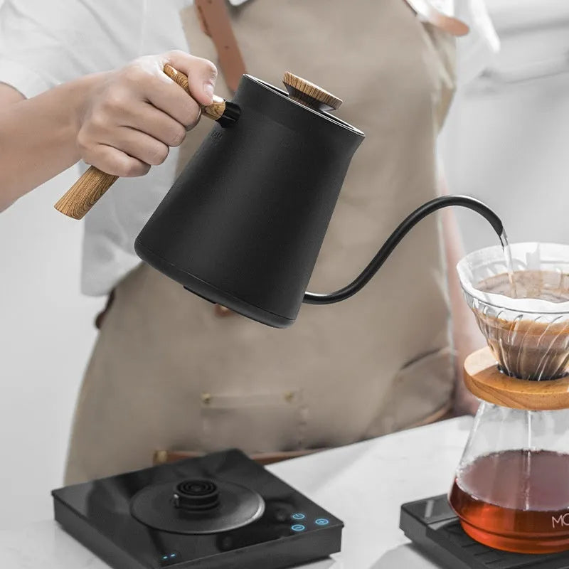 Intelligent temperature controlled hand brew coffee pot in matte black with UK plug and retro design