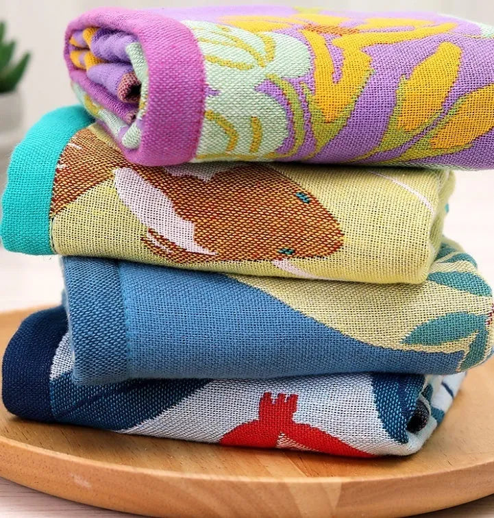 Pure cotton cartoon hand towel, 34cm x 40cm, A-class gauze square scarf with hanging design