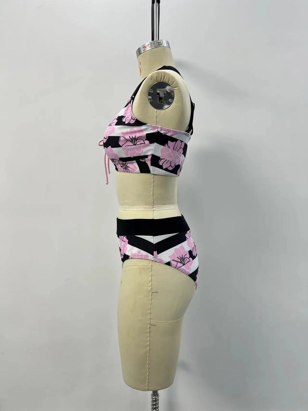 Women's black printed belly covered slimming split bikini for swimming