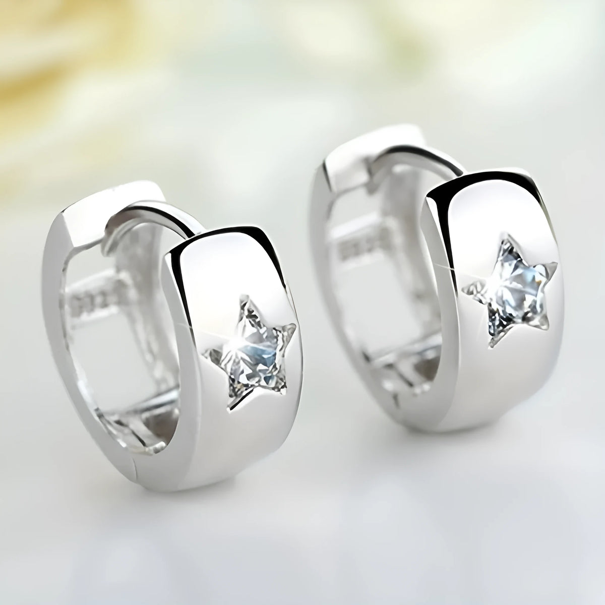 Silver snake motif women's earrings, alloy with electroplating, retro fashion OL style, one pair