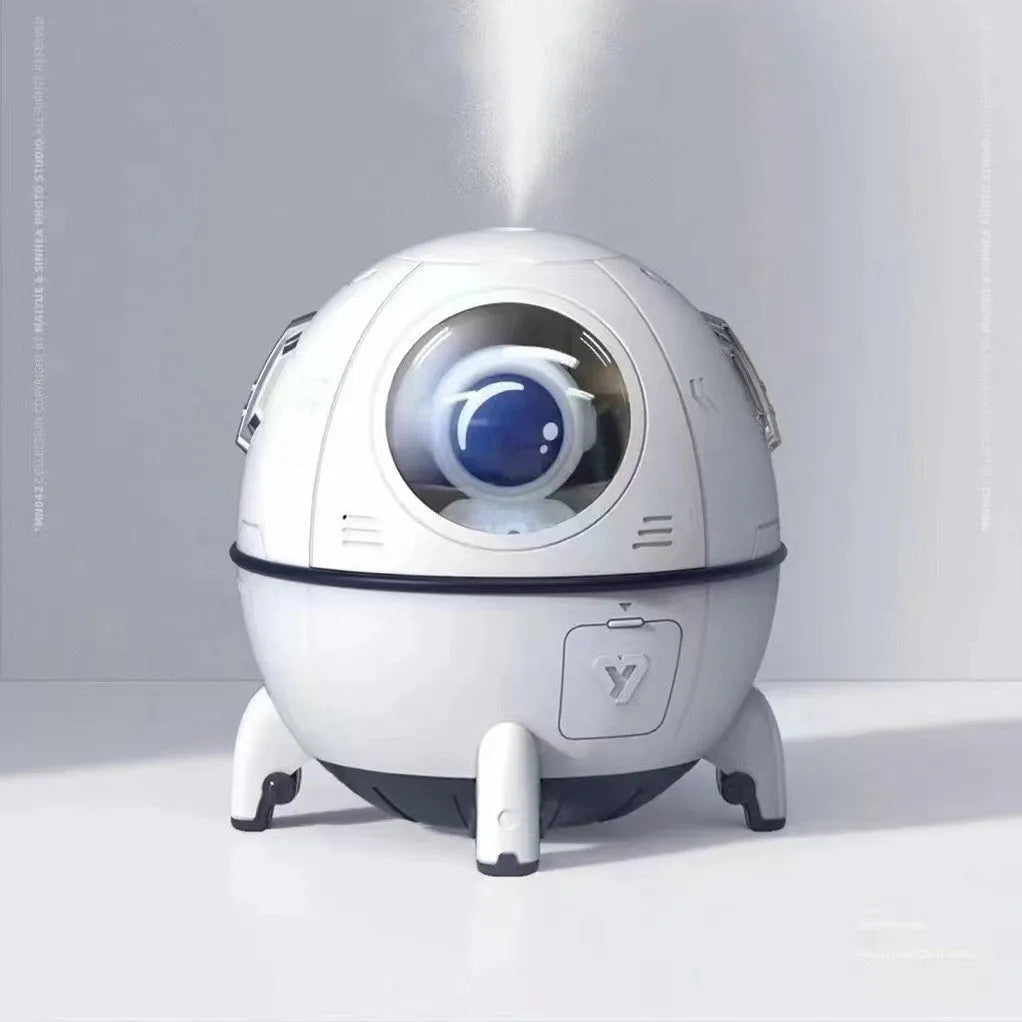 White USB astronaut humidifier vase-shaped ornament with 220ml water tank on desktop