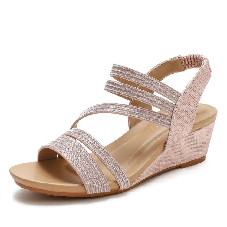 Women's gold platform sandals with a PU leather upper and a 3-5 cm TPU sole.