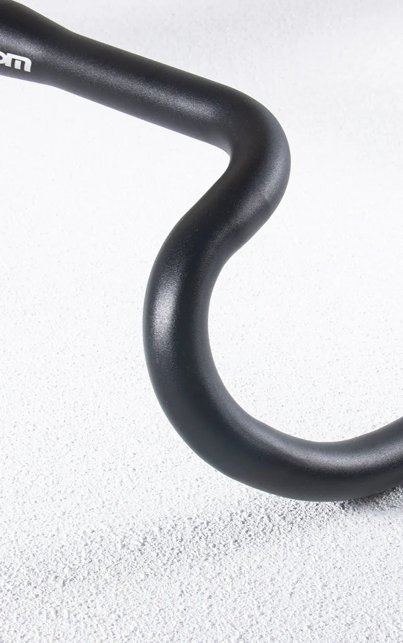 Black aluminium alloy bent handlebar for road bike with 420mm width and 31.8mm clamp diameter