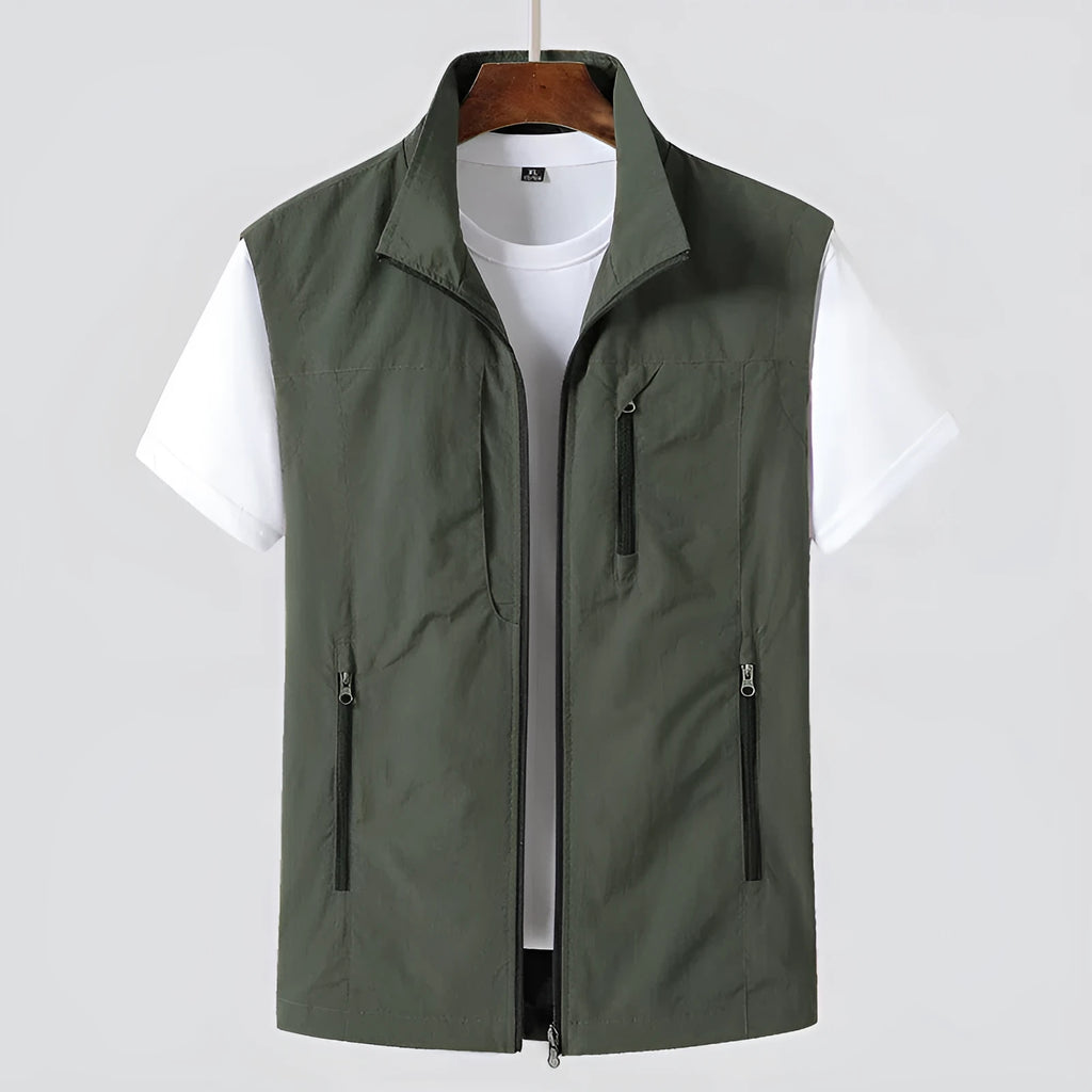 Sleeveless multi-pocket outdoor vest jacket in army green, gray, khaki or dark blue, slim fit, unhooded, sizes M-4XL.