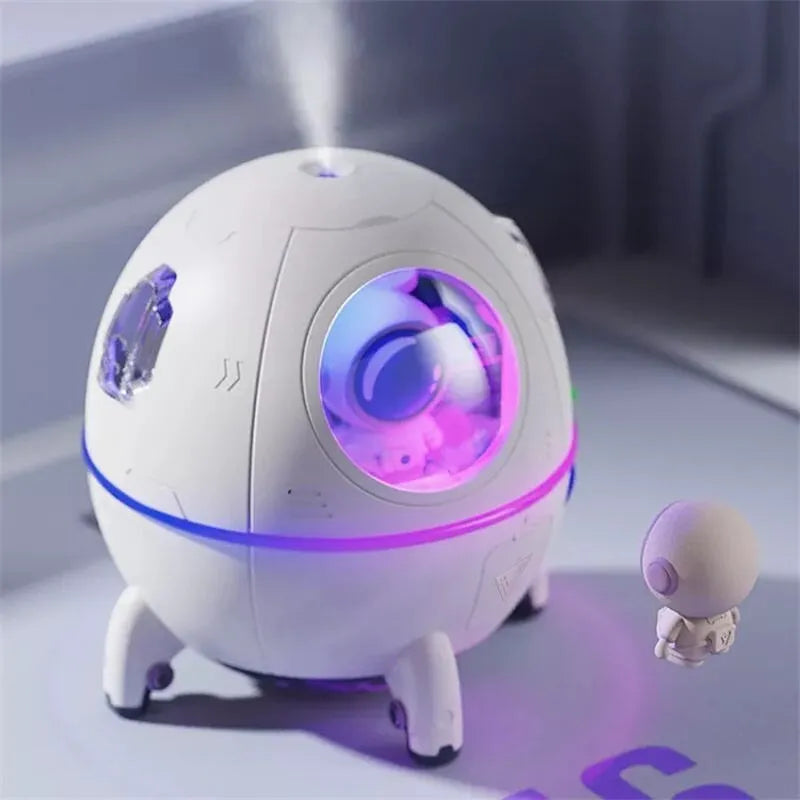 Astronaut-themed USB desktop humidifier with colourful LED light and 220ml water tank