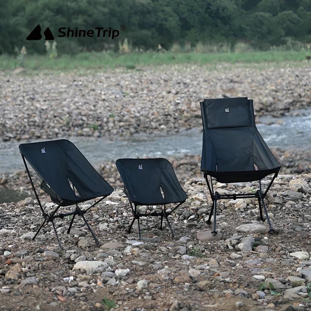 Aluminium alloy foldable moon chair with Oxford cloth seat in outdoor setting