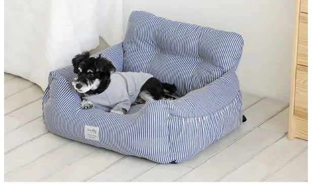 Canvas pet car seat cushion in stripe colour, available in medium 50x45x36cm and large 60x50x36cm sizes on a car seat.