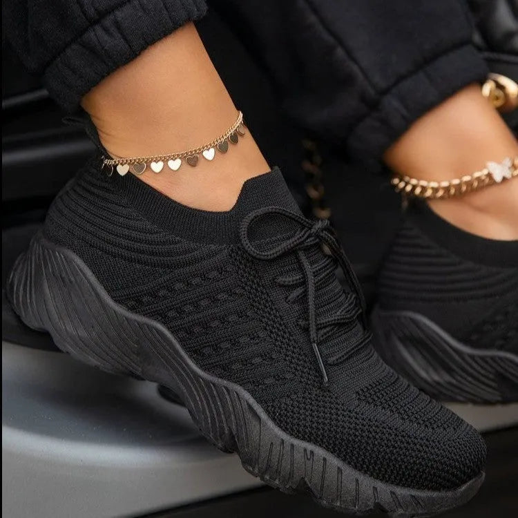 Women's sneakers with thick rubber soles in eight colour options including white, red, blue, black, khaki, grey, pink, and light blue
