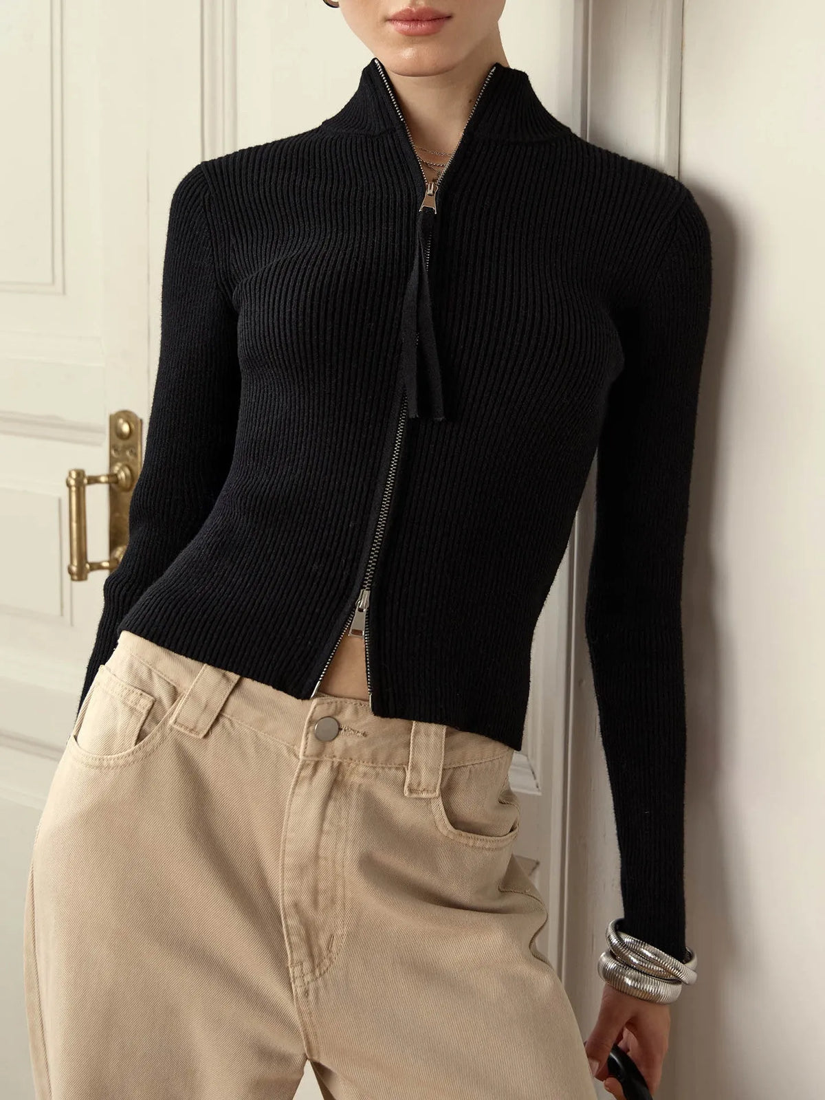 Women's zipper slim fit top with stand collar, high waist, long sleeves, in viscose fibre, available in multiple colours