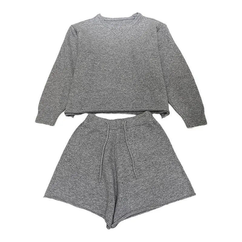 Women’s loose-fitting knitted set with long sleeve sweater and shorts in dark gray