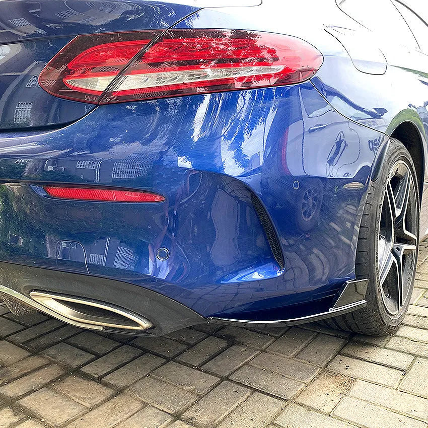 Set of two PP rear cornerite protectors in carbon fibre pattern and piano black finish for car bumper corners