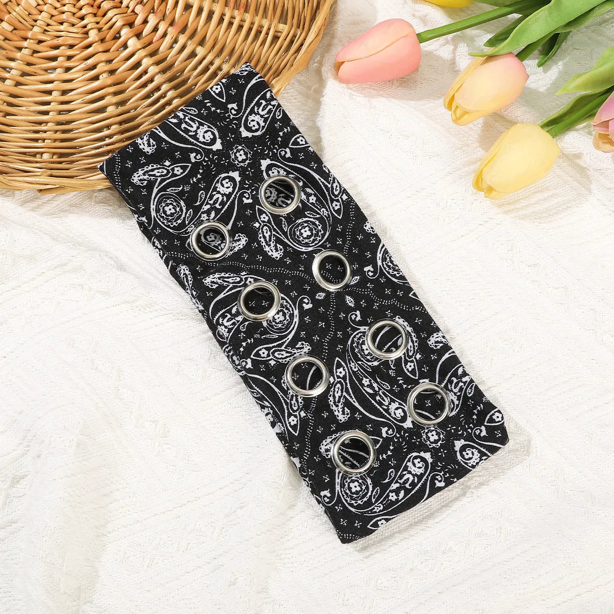 Hollow metal exercise hair band in punk style with seven colour options