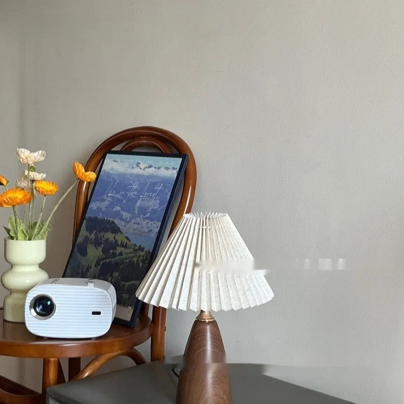 Nordic retro ceramic bedside table lamp with tapered floral design and remote control