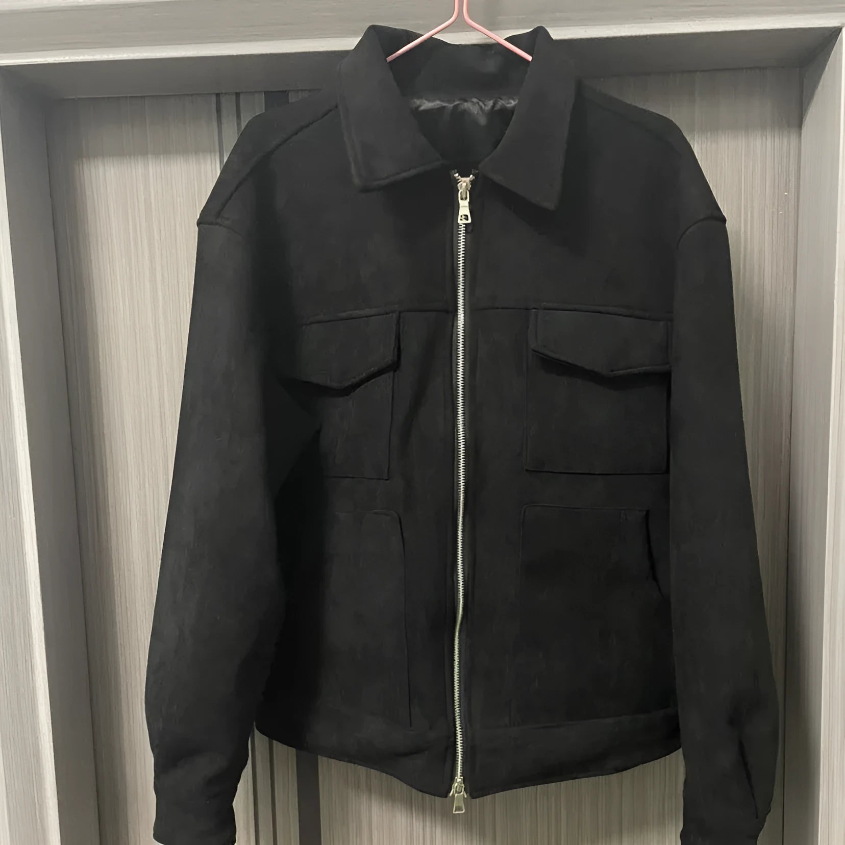 Men's thickened zipper jacket with big pockets in slim fit design