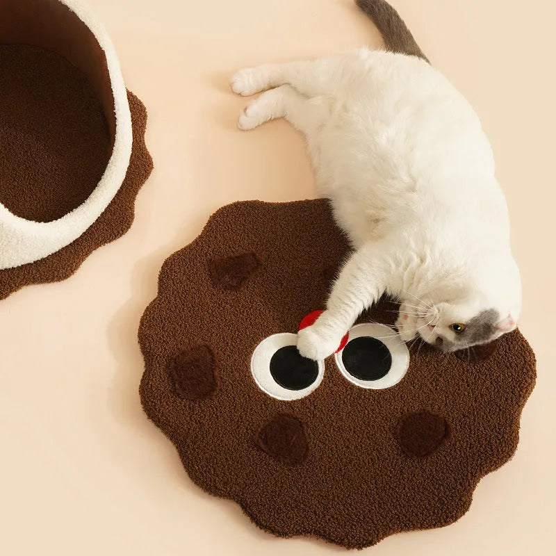 Khaki colour enclosed cat bed shaped like a sandwich cookie for winter sleeping