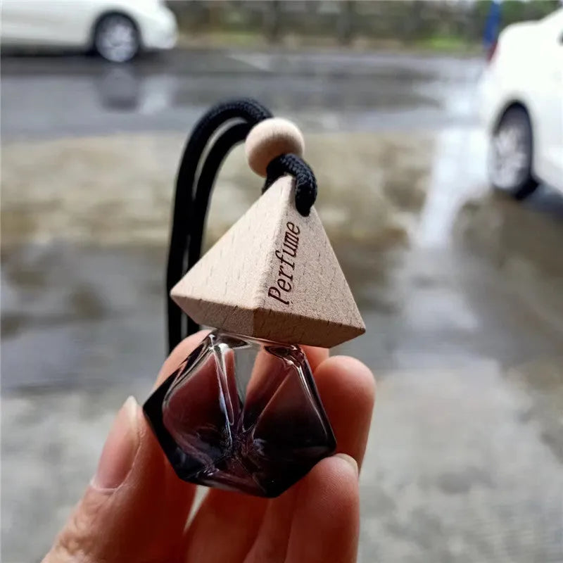 Glass car perfume bottle pendant 8ml hollow design with transparent finish hanging from rearview mirror