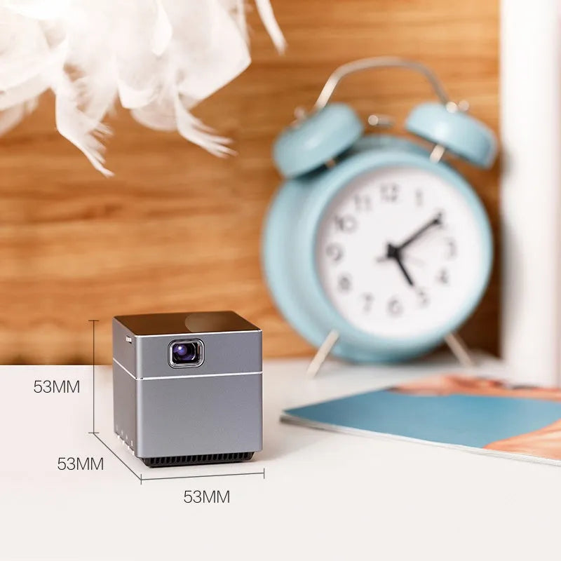 Small portable HD projector wireless hand connection, 300ANSI lumens, 3400mAh battery, 16GB ROM, 0.19kg body weight