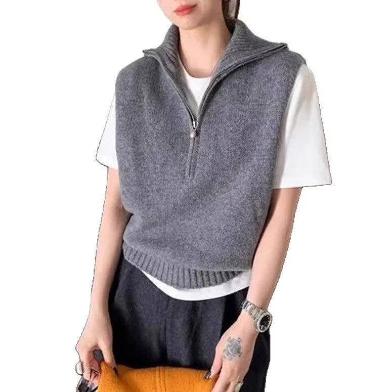 Retro half zip sleeveless knit vest with 3D pattern in polyester mesh fabric