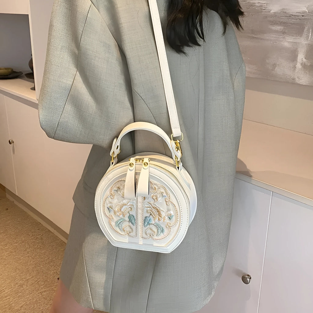 Soft Chinese embroidery shoulder messenger bag with horizontal square shape and adjustable strap