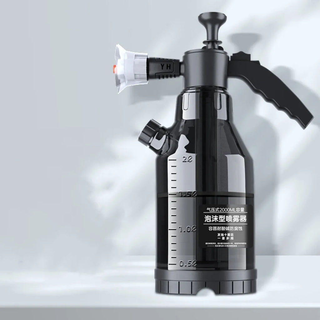 Car wash foam sprayer with 2 litre capacity and high-pressure water cannon attachment