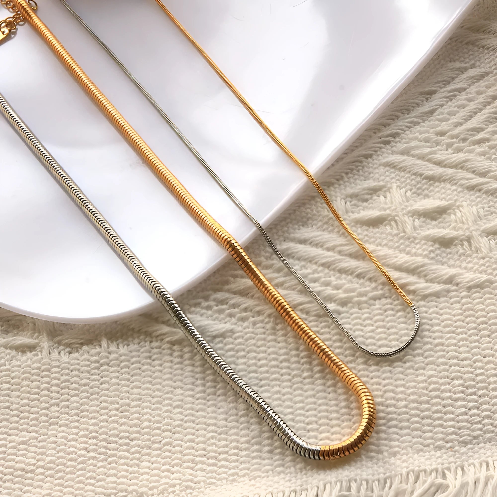 Golden 3 mm stainless steel snake bones chain necklace for women