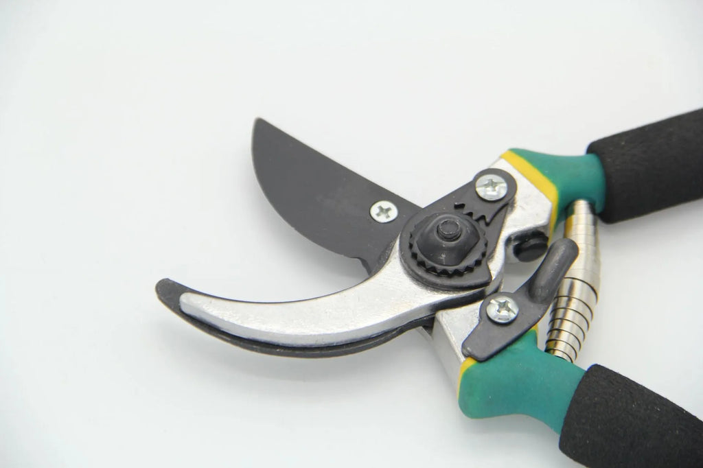Yellow garden pruning shears with Teflon-coated steel blade and PVC handle, 200mm length