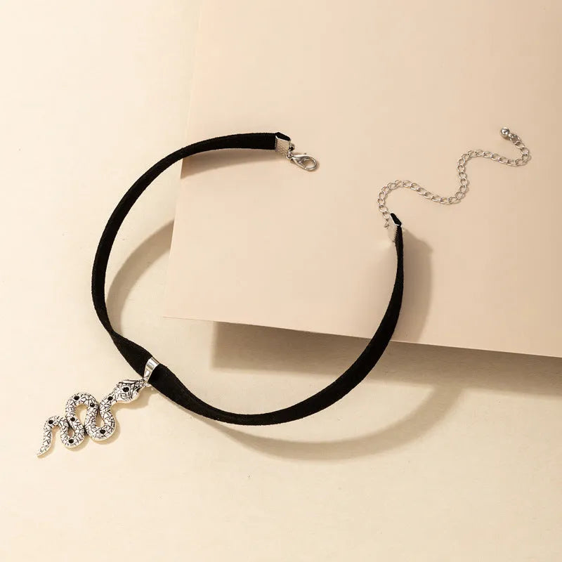 Gothic snake choker necklace in silver or gold alloy with baroque styling for women