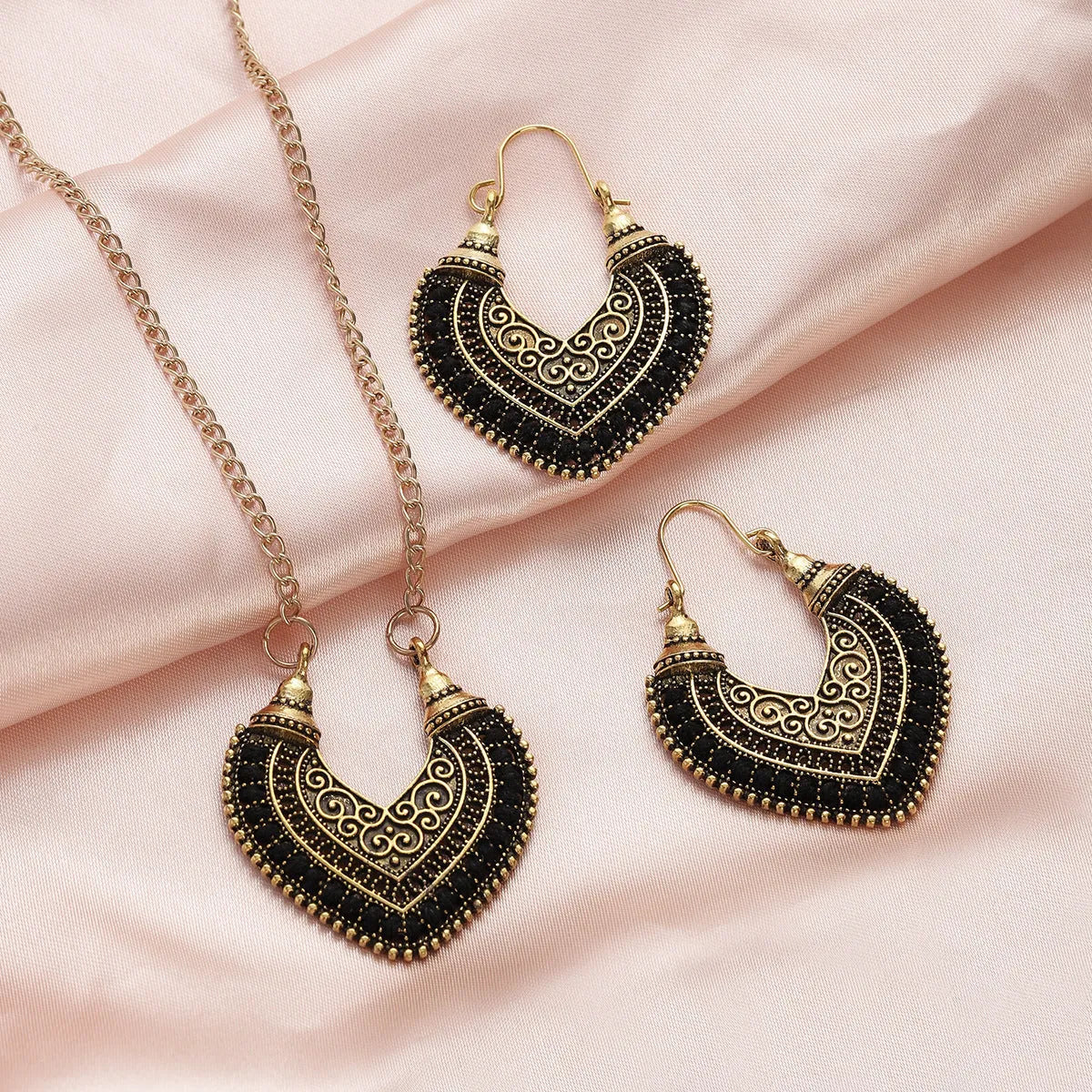 Heart-shaped rope winding earrings and necklace set with electroplated alloy pendants in six colours