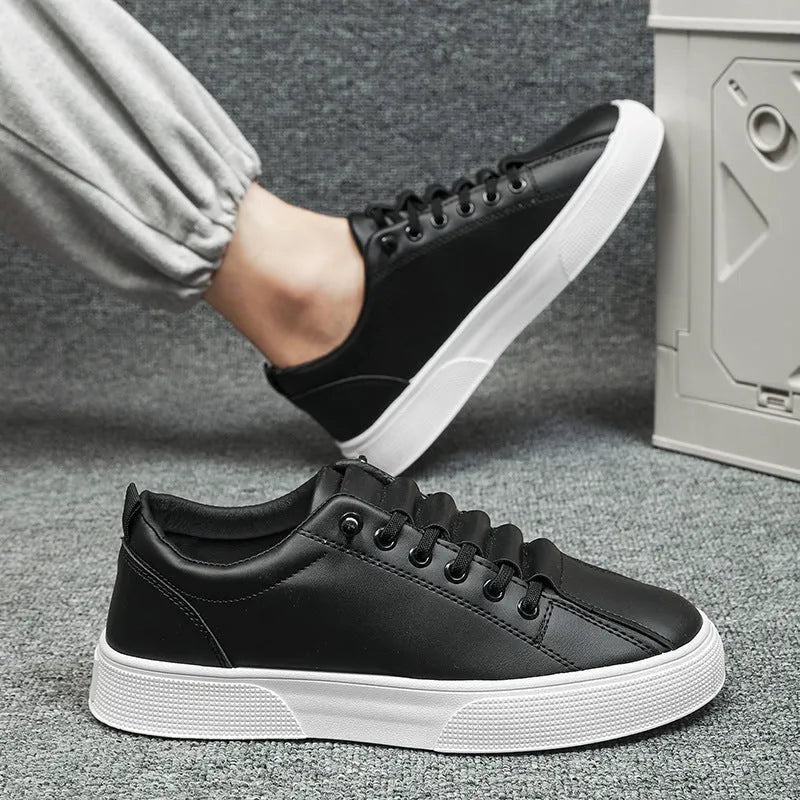 Men's black and white low-top mesh sports shoes with synthetic leather uppers and PVC soles