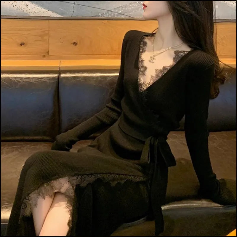 Women's black slim-fit polyester skirt with a princess dress cut