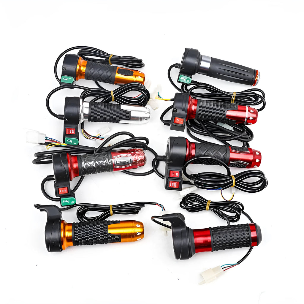 Three-wheel electric vehicle accelerator handle with three-speed rotating mechanism and optional horn button