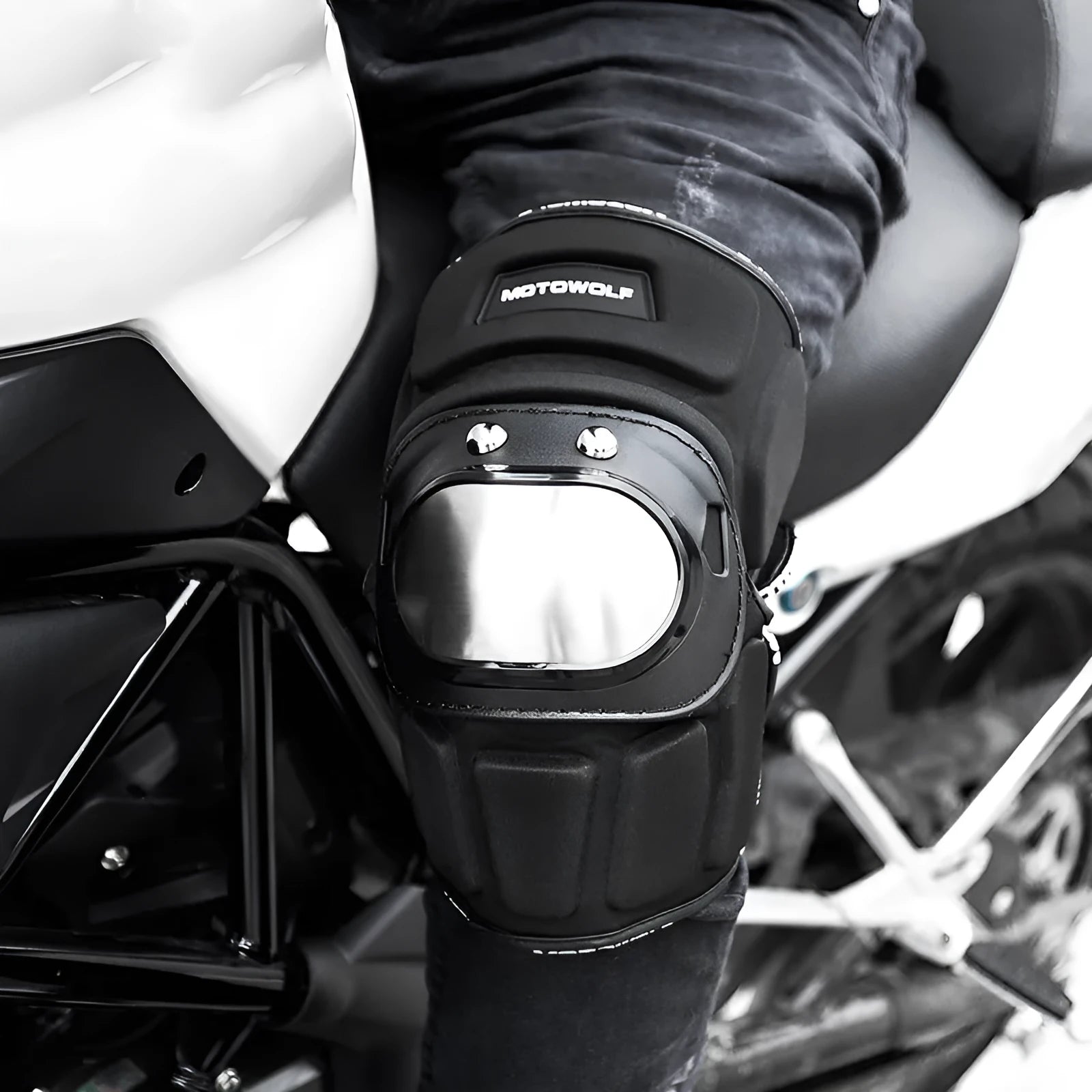 Set of off-road motorcycle knee pads and elbow pads made of stainless steel, one size, fall protector for motocross riding